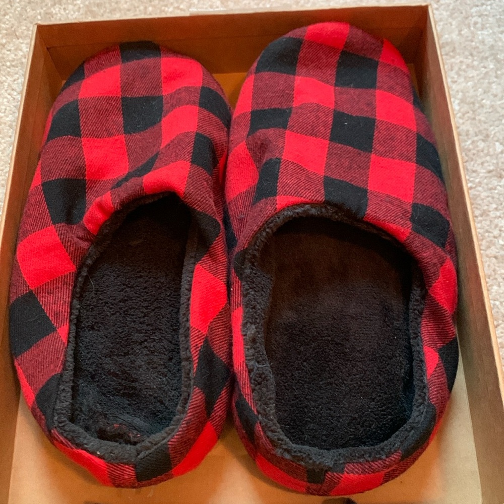 Brookstone Aromatherapy Warming and Cooling Slippers New in Box